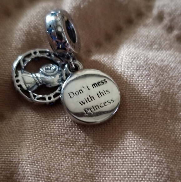 Pandora Star Wars Princess Leia Double Dangle Char - Picture 10 of 11